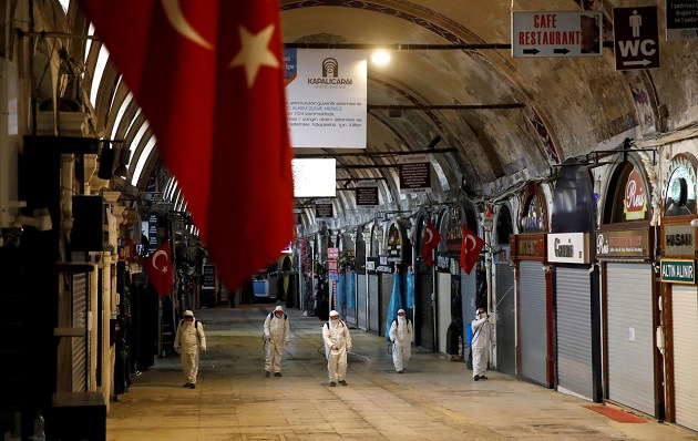 Турция продолжает ослаблять карантин: откроются мечети, рестораны и кафе